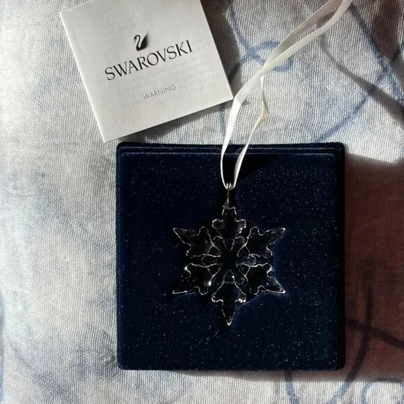 SWAROVSKI 2020 Little Snowflake Ornament #5511042, New in Box - Picture 3 of 3